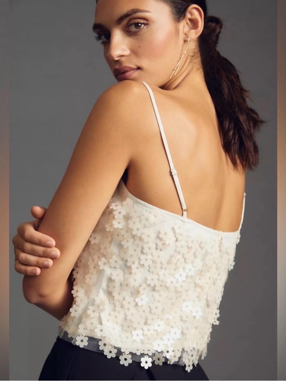 ASTR Luxoria Top Delicate Ivory Sequin Floral Camisole Top Size S - Picture 8 of 10
